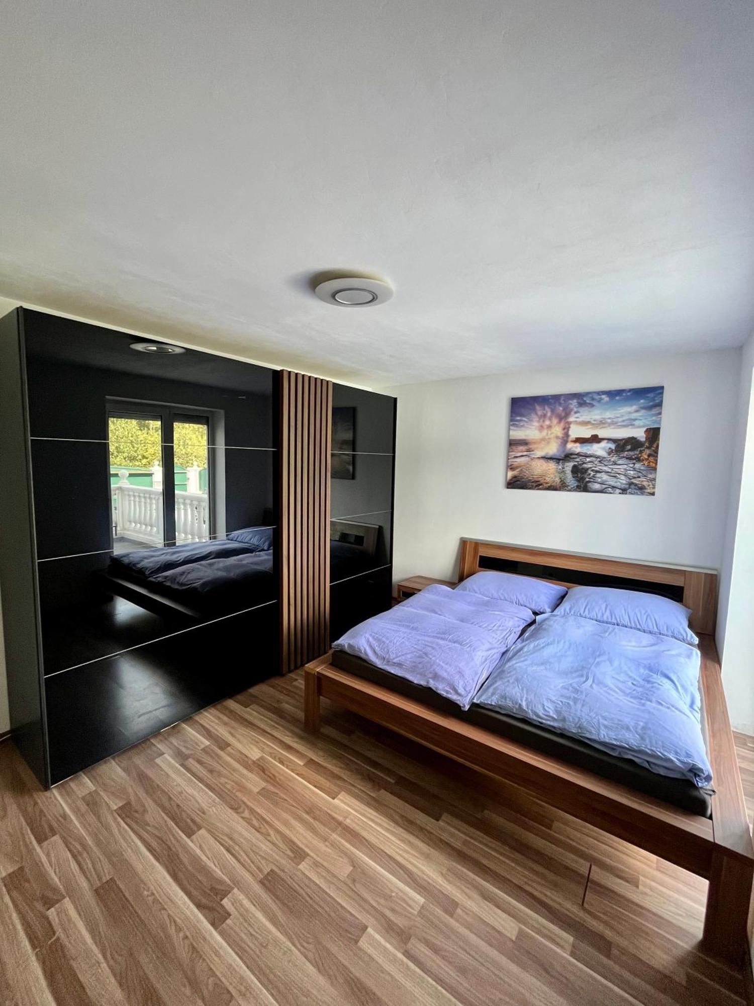 Luxurioeses Apartment Mit Pool เวียนนา ภายนอก รูปภาพ