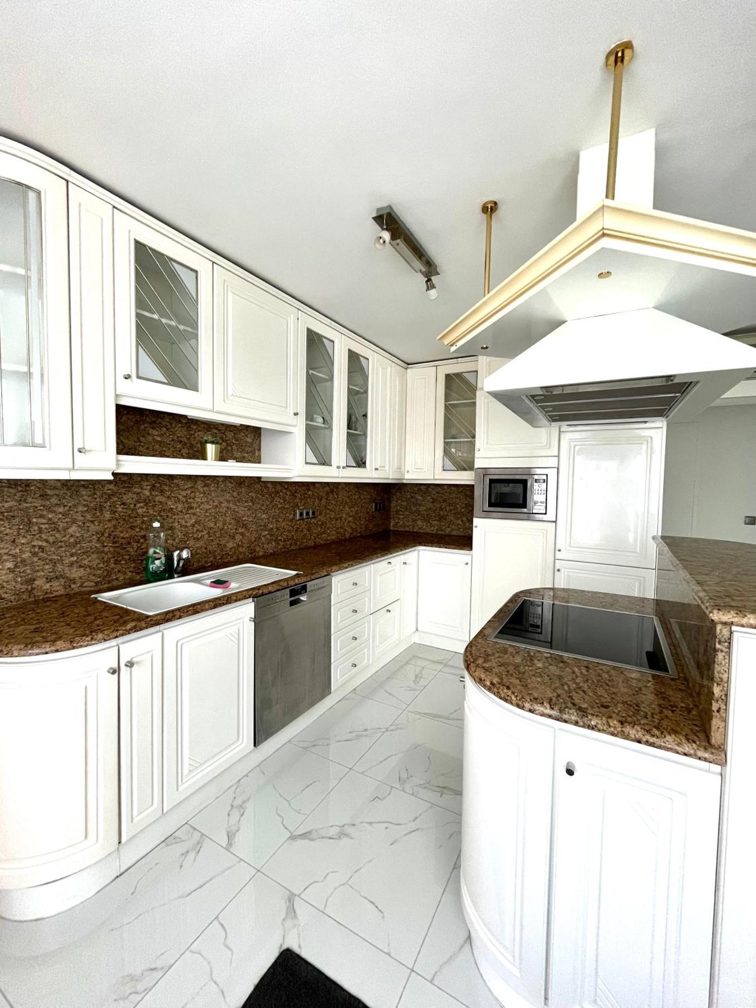 Luxurioeses Apartment Mit Pool เวียนนา ภายนอก รูปภาพ
